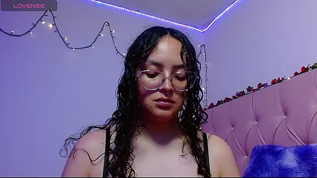 Snapshot of manumeow1 chatting on December 1, 2025, 10:26 pm manumeow1 online show from December 1, 2025, 10:26 pm