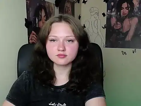 LadyAlice  online show from July 6, 2026, 6:10 pm