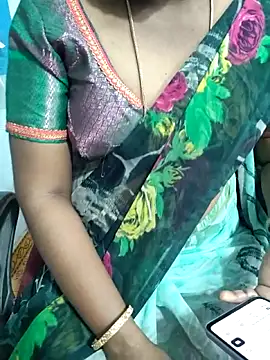 Snapshot of lolida69thamil chatting on October 4, 2025, 6:11 am lolida69thamil online show from October 4, 2025, 6:11 am