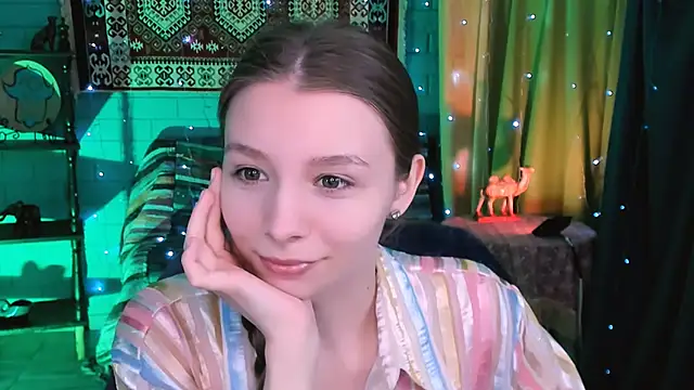 JulieDaniel online show from April 3, 2026, 4:21 am