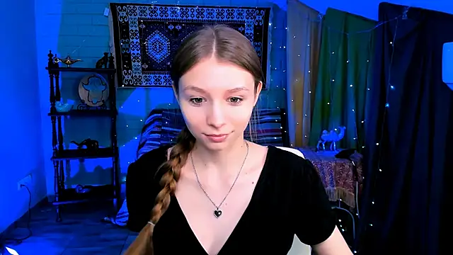 JulieDaniel online show from April 13, 2026, 8:09 am