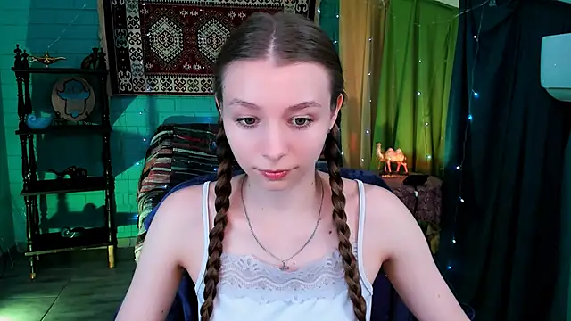 JulieDaniel online show from May 18, 2026, 8:20 am