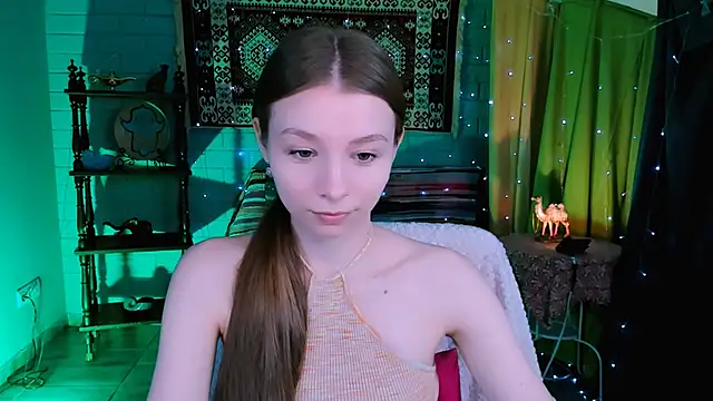 Snapshot of JulieDaniel chatting on June 29, 2026, 4:08 am JulieDaniel online show from June 29, 2026, 4:08 am
