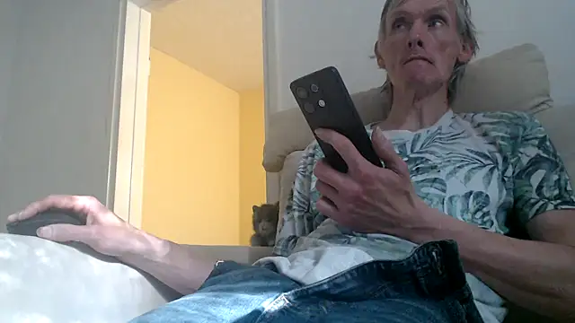 k74robert online show from October 26, 2025, 12:22 pm