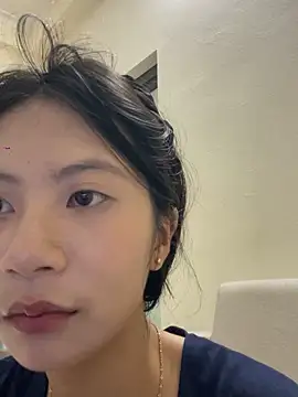 Snapshot of Lil-Gi chatting on October 1, 2025, 12:55 pm Lil-Gi online show from October 1, 2025, 12:55 pm