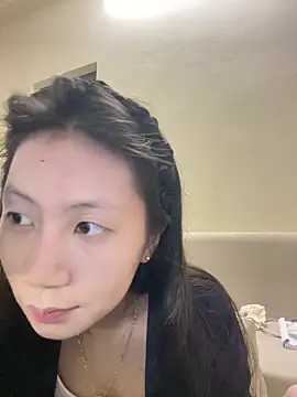 Snapshot of Lil-Gi chatting on October 6, 2025, 2:03 pm Lil-Gi online show from October 6, 2025, 2:03 pm