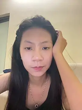 Snapshot of Lil-Gi chatting on October 8, 2025, 2:58 pm Lil-Gi online show from October 8, 2025, 2:58 pm