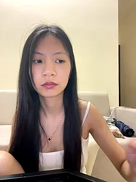 Snapshot of Lil-Gi chatting on October 28, 2025, 3:25 pm Lil-Gi online show from October 28, 2025, 3:25 pm