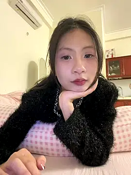 Snapshot of Lil-Gi chatting on November 10, 2025, 6:07 pm Lil-Gi online show from November 10, 2025, 6:07 pm