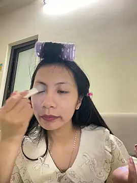 Lil-Gi online show from December 15, 2025, 3:05 pm