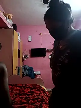 biggbobbsgirl online show from November 12, 2025, 5:24 pm