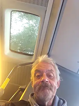 Snapshot of Fonse1860 chatting on September 30, 2025, 8:41 am Fonse1860 online show from September 30, 2025, 8:41 am