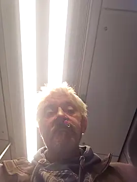 Snapshot of Fonse1860 chatting on October 2, 2025, 8:16 pm Fonse1860 online show from October 2, 2025, 8:16 pm