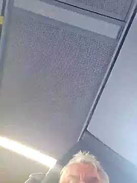 Snapshot of Fonse1860 chatting on October 21, 2025, 8:26 am Fonse1860 online show from October 21, 2025, 8:26 am