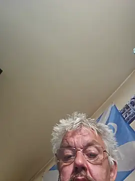 Snapshot of Fonse1860 chatting on June 26, 2026, 6:51 am Fonse1860 online show from June 26, 2026, 6:51 am