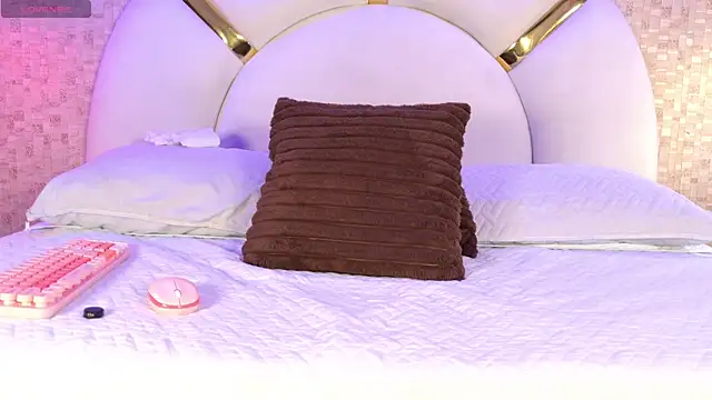 marcela rojas online show from October 13, 2025, 11:43 am