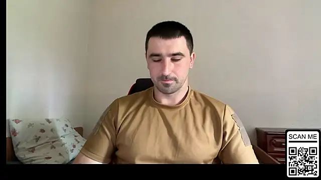 Snapshot of Hard_to_Obey chatting on June 20, 2026, 10:40 am Hard to Obey online show from June 20, 2026, 10:40 am