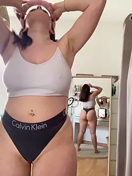 chloedlm5 online show from February 2, 2026, 9:30 am