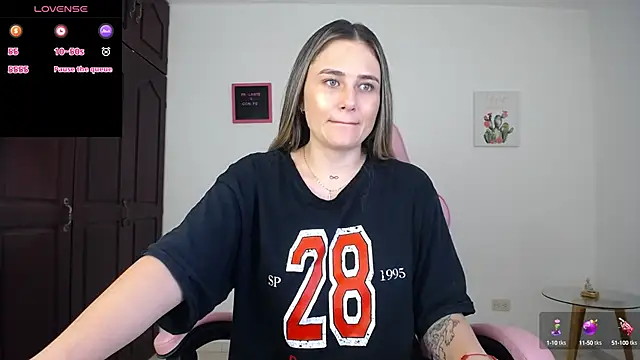 Veronika  Winslow  online show from September 16, 2025, 6:47 am