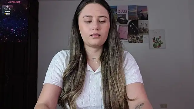 Veronika  Winslow  online show from June 20, 2026, 9:01 am