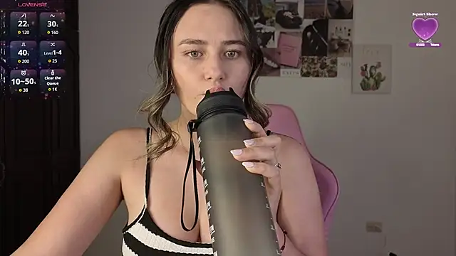 Veronika  Winslow  online show from July 15, 2026, 8:08 am