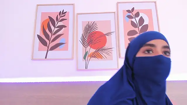 nayiraa  online show from May 25, 2026, 11:38 am