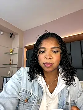 LisaMendez online show from October 2, 2025, 3:57 am