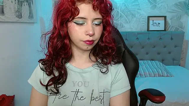 Lily tk online show from November 21, 2025, 3:27 am