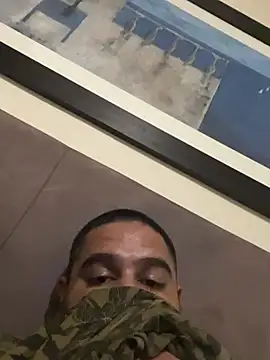 Snapshot of bigcummer902 chatting on April 8, 2026, 11:59 pm bigcummer902 online show from April 8, 2026, 11:59 pm