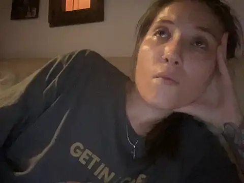 dddasani online show from November 19, 2025, 2:22 am