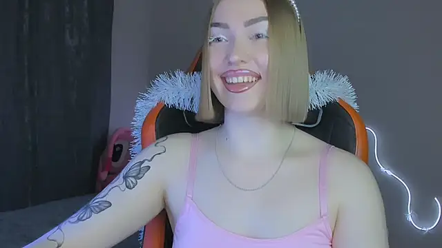 LaraKrein lk online show from December 19, 2025, 3:41 pm