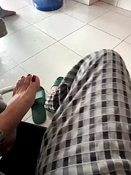 sharon-Hanna online show from October 8, 2025, 1:58 am