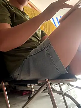 sharon-Hanna online show from November 12, 2025, 2:12 am