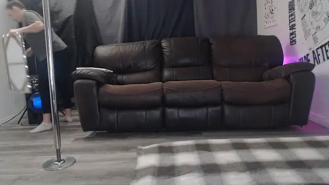 thewildechase online show from December 23, 2025, 1:58 am