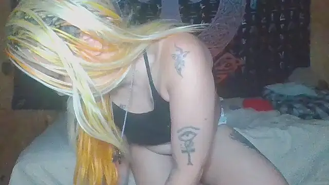 Snapshot of ChaosLovi chatting on August 2, 2026, 3:49 am ChaosLovi online show from August 2, 2026, 3:49 am