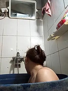 Bianly online show from March 12, 2026, 1:06 pm