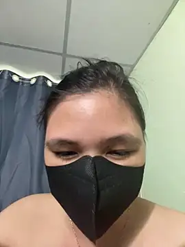 Snapshot of Nanaly99 chatting on November 18, 2025, 3:16 pm Nanaly99 online show from November 18, 2025, 3:16 pm