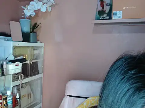 skinny gracie online show from October 1, 2025, 2:12 pm