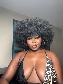 WomanNextdoor1 online show from November 15, 2025, 10:01 am