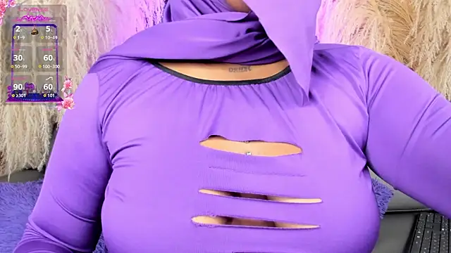 Snapshot of yasmin_elite chatting on October 7, 2025, 9:17 am yasmin elite online show from October 7, 2025, 9:17 am