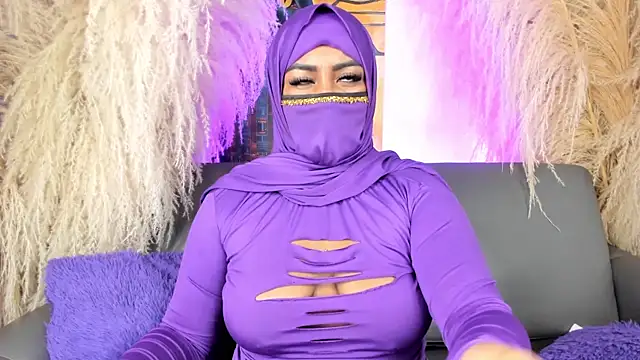 Snapshot of yasmin_elite chatting on October 9, 2025, 12:14 pm yasmin elite online show from October 9, 2025, 12:14 pm