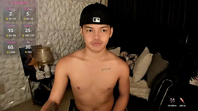 asianhugescott online show from January 10, 2026, 1:13 pm