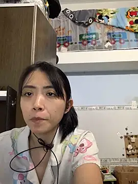 Snapshot of Minee1202 chatting on October 15, 2025, 7:41 am Minee1202 online show from October 15, 2025, 7:41 am