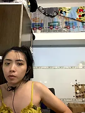 Snapshot of Minee1202 chatting on October 16, 2025, 7:53 am Minee1202 online show from October 16, 2025, 7:53 am