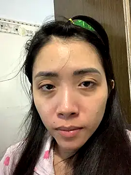 Snapshot of Minee1202 chatting on October 19, 2025, 2:18 pm Minee1202 online show from October 19, 2025, 2:18 pm