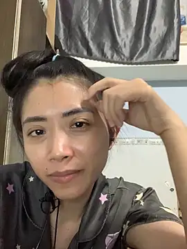 Snapshot of Minee1202 chatting on October 22, 2025, 2:56 am Minee1202 online show from October 22, 2025, 2:56 am