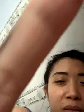 Snapshot of Minee1202 chatting on November 7, 2025, 5:18 am Minee1202 online show from November 7, 2025, 5:18 am