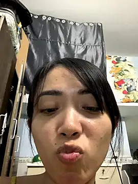 Snapshot of Minee1202 chatting on November 13, 2025, 7:51 am Minee1202 online show from November 13, 2025, 7:51 am