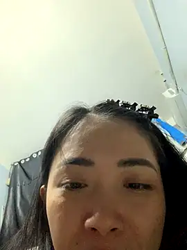 Snapshot of Minee1202 chatting on November 14, 2025, 12:42 am Minee1202 online show from November 14, 2025, 12:42 am