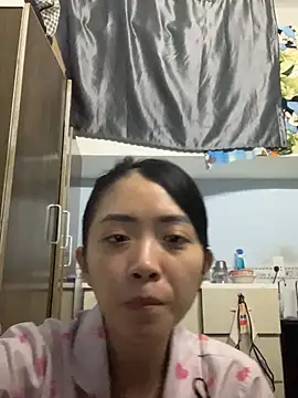 Snapshot of Minee1202 chatting on January 18, 2026, 2:26 am Minee1202 online show from January 18, 2026, 2:26 am